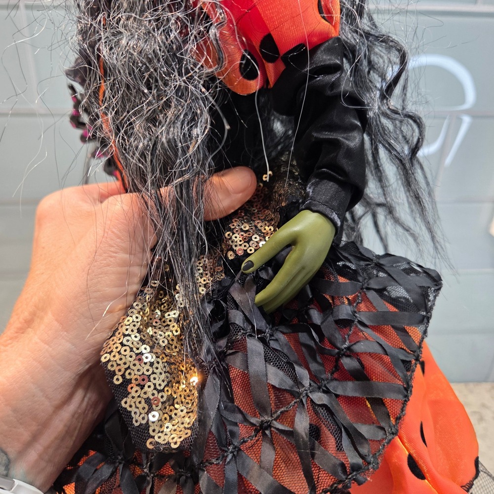 Halloween Shelf Sitter Witch Doll 30" Green Face Sequin Tulle Dress Spider - Picture 9 of 14